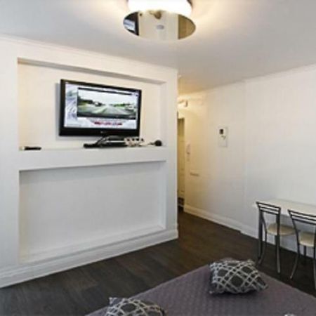 Great Studio Near The Pechersk Κίεβο Εξωτερικό φωτογραφία
