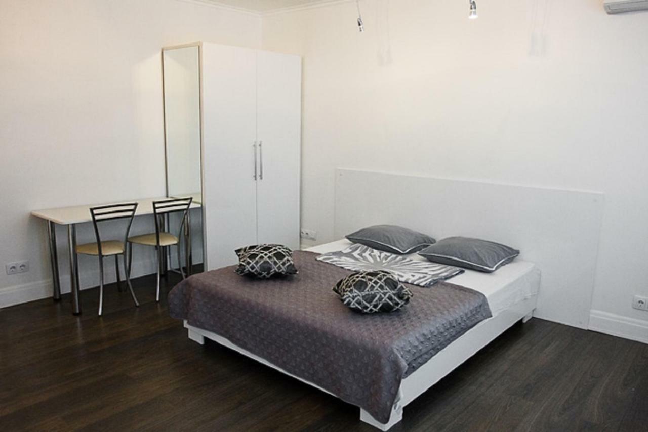 Great Studio Near The Pechersk Κίεβο Εξωτερικό φωτογραφία